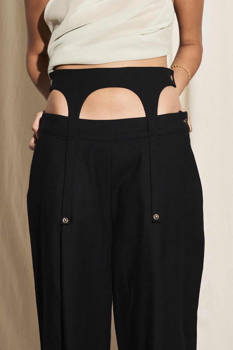 THE REKHA PANTS IN BLACK
