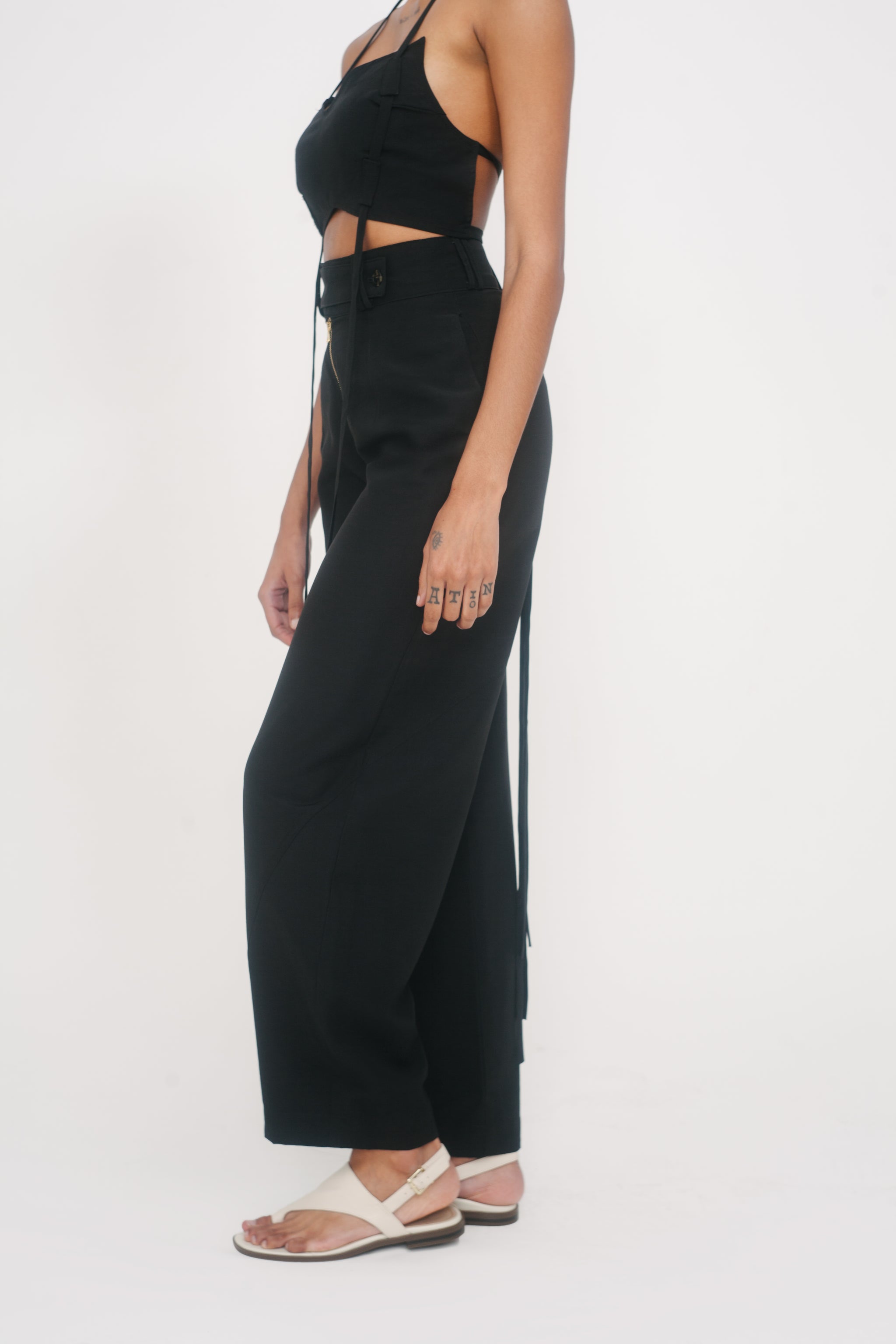 BARREL PANTS-IN BLACK