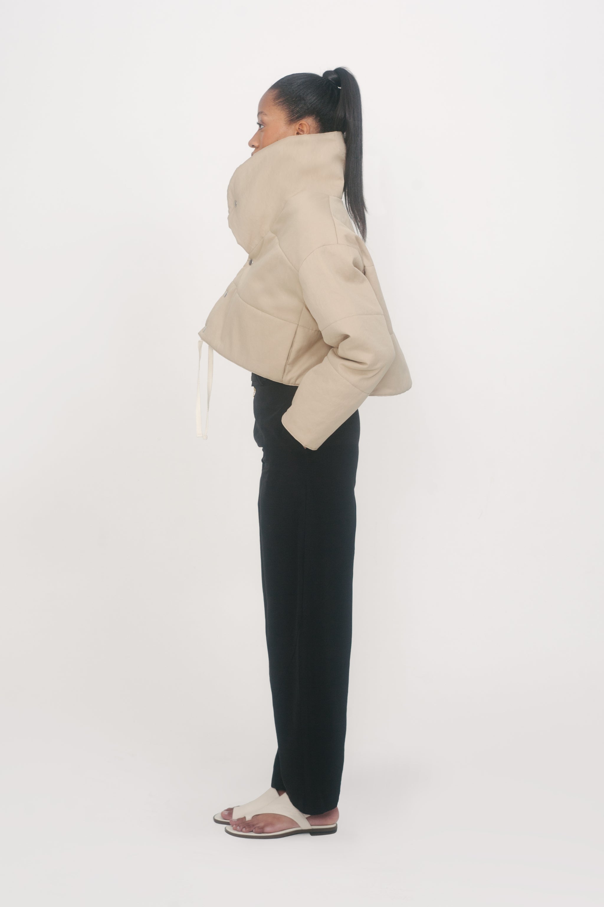 CROP PUFFER JACKET -IN BEIGE