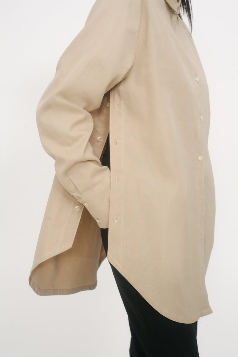 SIDE SLIT SHIRT IN BEIGE